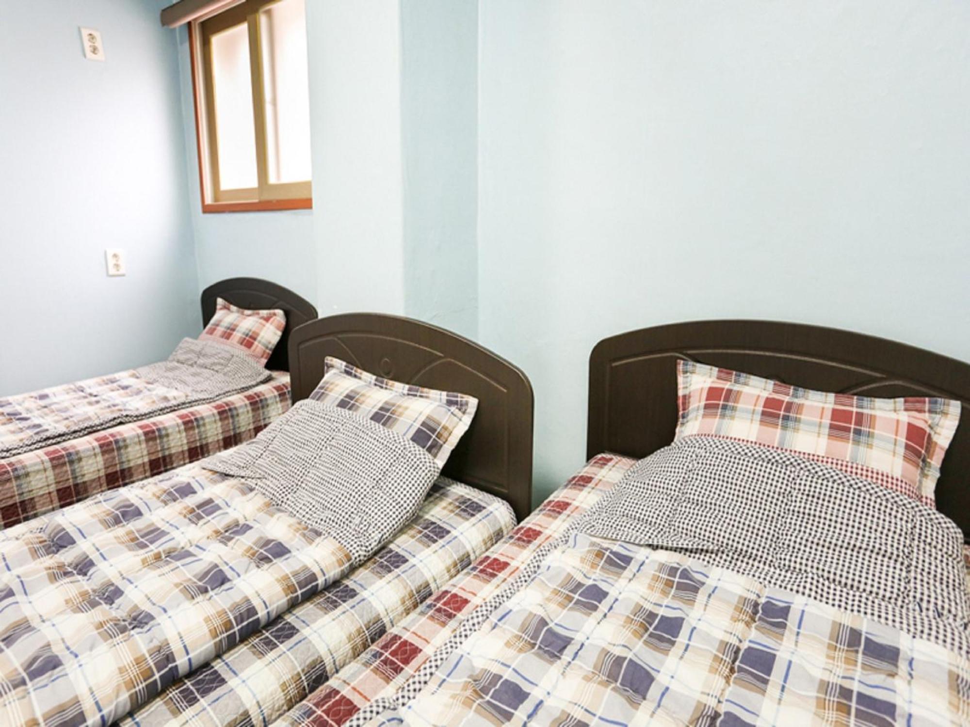 Funstay Inn Guesthouse Пусан Номер фото
